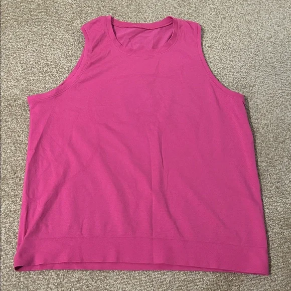 Lululemon Women's Bundle of Tank and Long Sleeve Tops - Picture 7 of 12